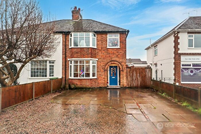 3 Bedroom Semi Detached House For Sale In Shanklin Drive, Weddington, Nuneaton, CV10