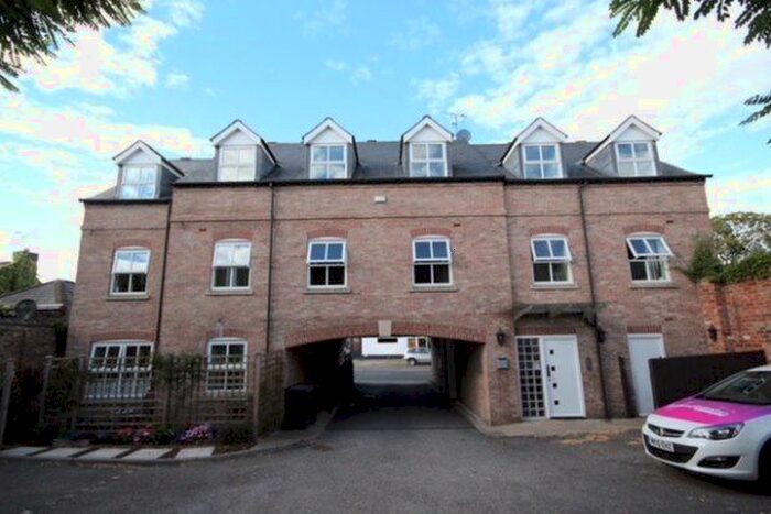 1 Bedroom Flat To Rent In Mount Court, York, YO24
