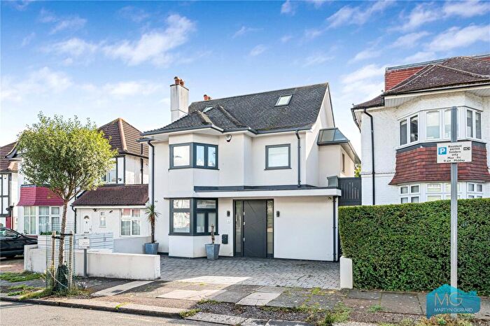 4 Bedroom Detached House For Sale In Elliot Road, London, NW4