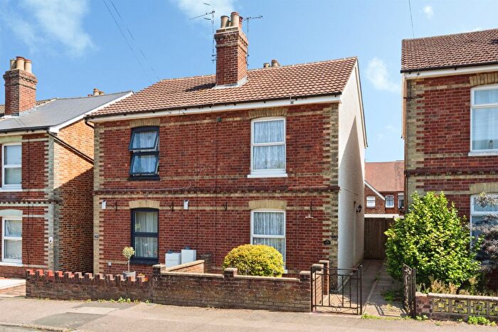 2 Bedroom Semi-Detached House For Sale In Powder Mill Lane, Tunbridge Wells, TN4
