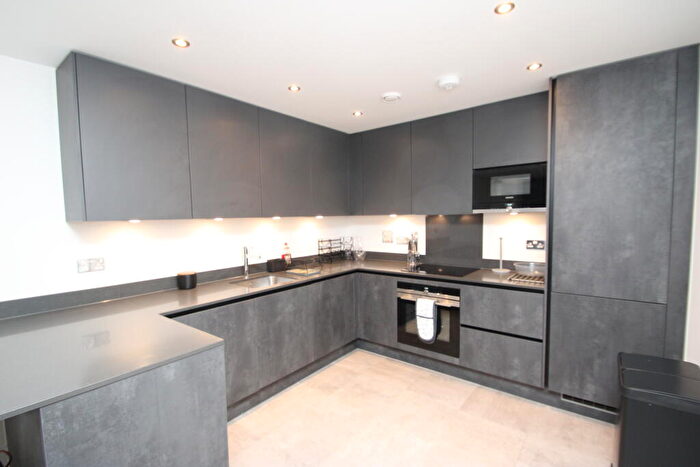 2 Bedroom Apartment To Rent In Montague Road, Croydon, CR0