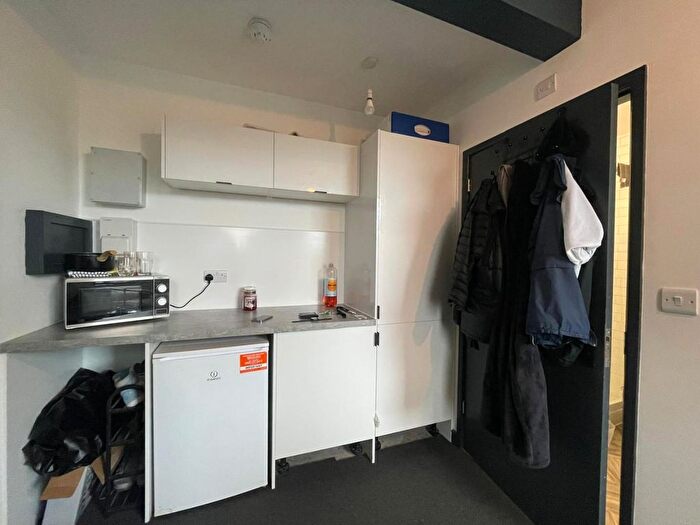 1 Bedroom Property To Rent In Room, Flat, Landrose House, Lawrence Hill, Bristol, BS5