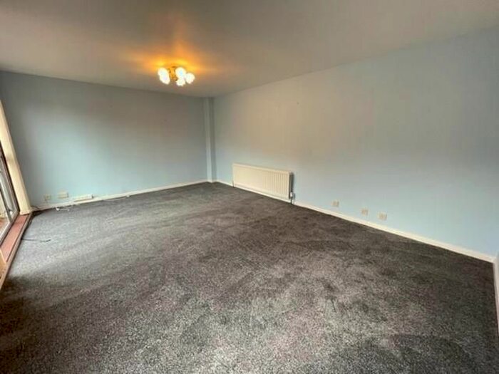 2 Bedroom Property To Rent In Castle Close, Prudhoe, NE42