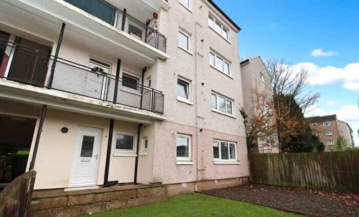 2 Bedroom Flat To Rent In Friarton Road, Merrylee, Glasgow, G43