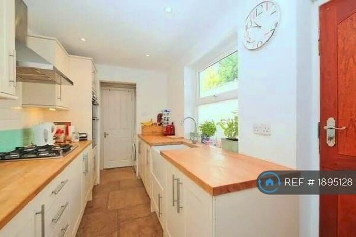 2 Bedroom Terraced House To Rent In Catherine Street, Oxford, OX4