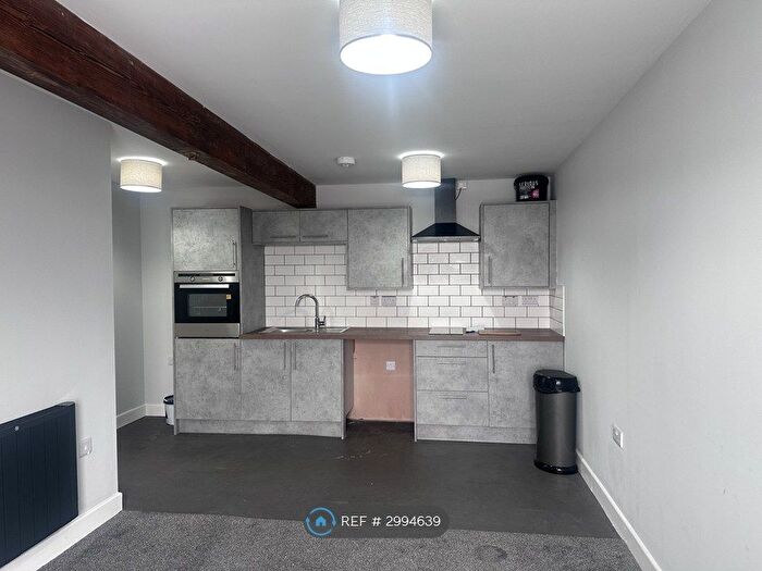 1 Bedroom Flat To Rent In Heaton St, Blackburn, BB2