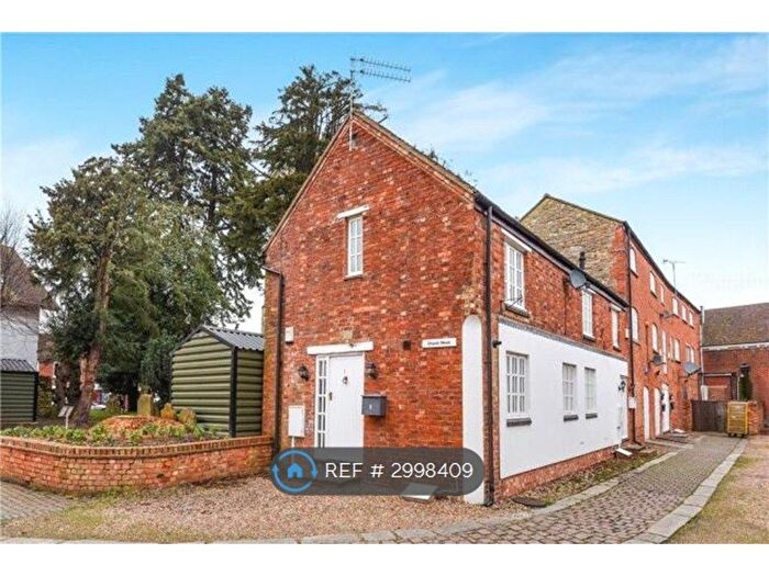1 Bedroom Flat To Rent In Stony Stratford, Milton Keynes, MK11