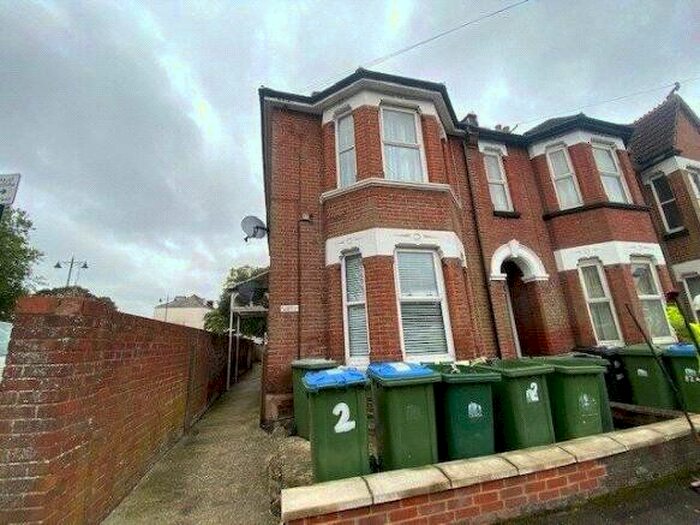 1 Bedroom Maisonette To Rent In Wilton Avenue, Southampton, Hampshire, SO15