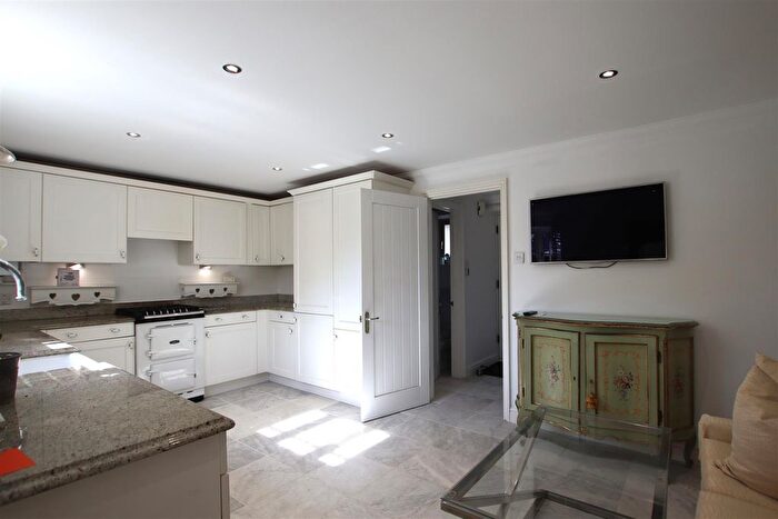 2 Bedroom End Of Terrace House To Rent In Drewitts Mews, Oving, Chichester, PO20