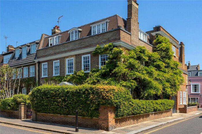 6 Bedroom End Of Terrace House To Rent In Astell Street, London, SW3