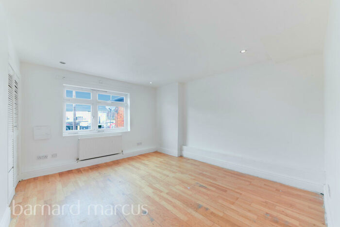 1 Bedroom Maisonette To Rent In Sydenham Road, Croydon, CR0