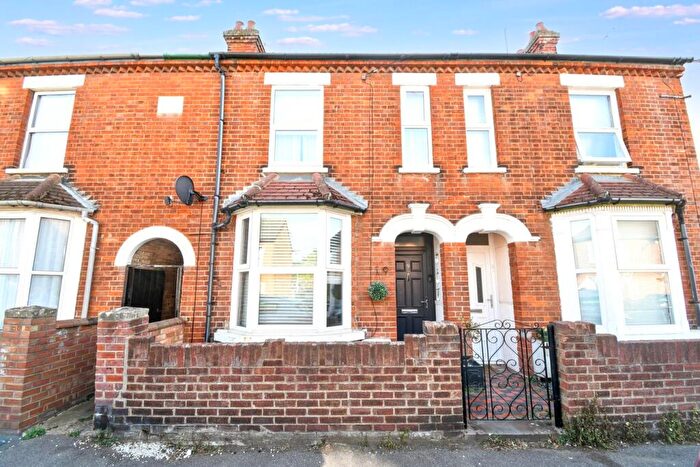 3 Bedroom Terraced House For Sale In Margetts Road, Kempston, Bedford, MK42