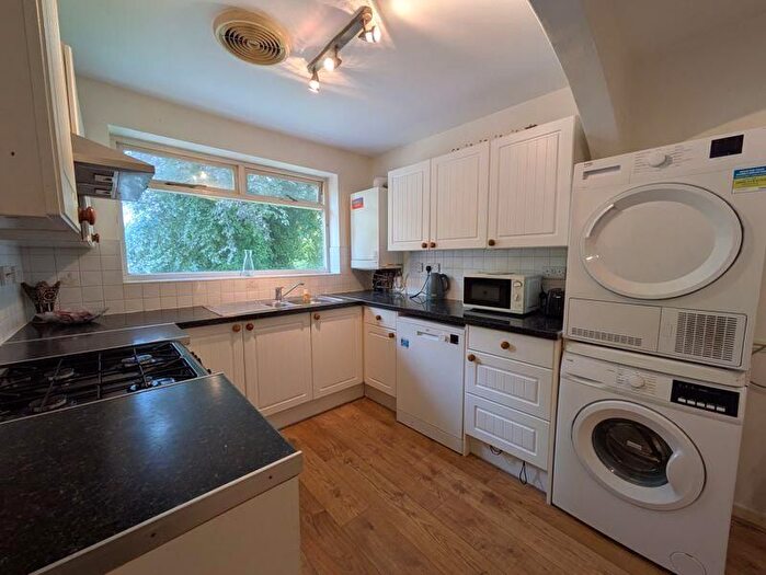 2 Bedroom Flat To Rent In Derby Road, Nottingham, NG7