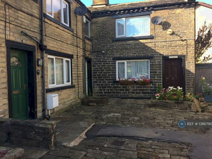 2 Bedroom Terraced House To Rent In Foster Square, Denholme, Bradford, BD13
