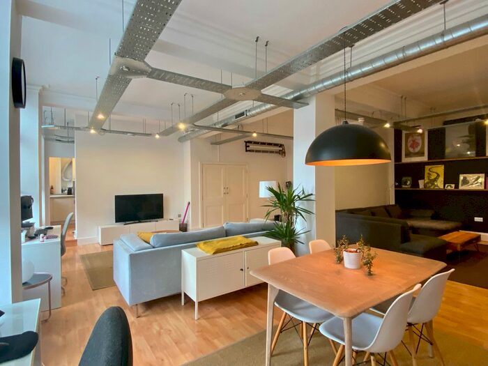 2 Bedroom Flat To Rent In Mount Stuart Square, Cardiff, CF10