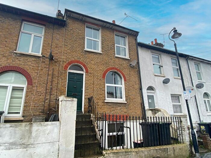2 Bedroom Terraced House To Rent In Peacock Street, Gravesend, Kent, DA12