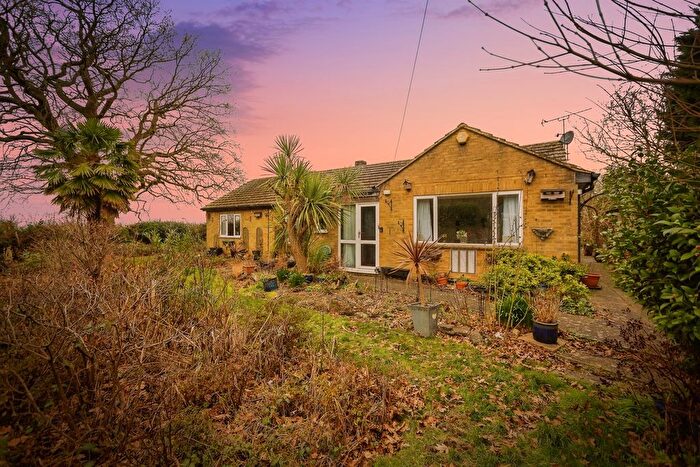 2 Bedroom Detached Bungalow For Sale In Amsbury Road, Coxheath, Maidstone, ME17