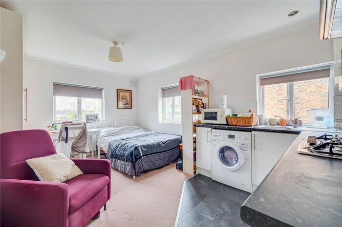 Studio To Rent In New Kings Road, Parsons Green/Fulham, London, SW6