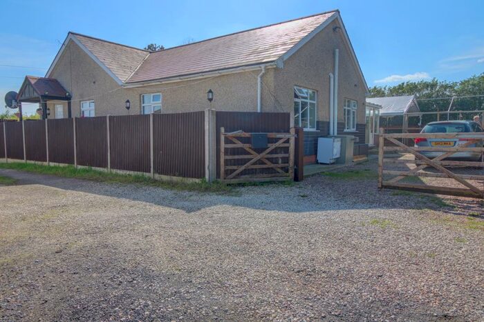 4 Bedroom Detached Bungalow For Sale In Skegness Road, Partney, PE23