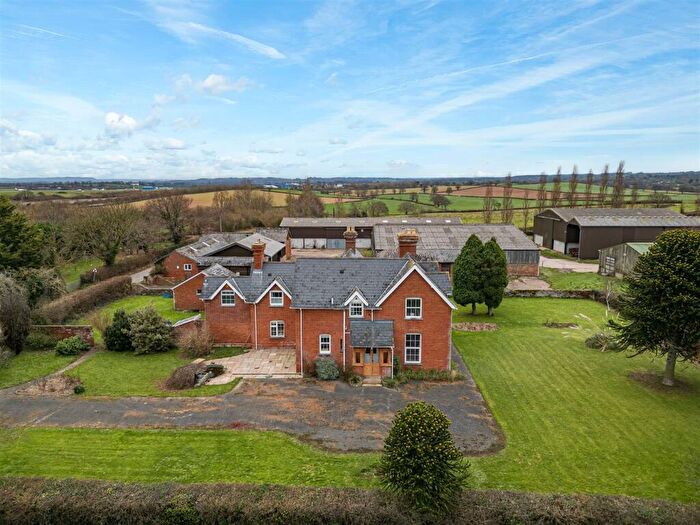 5 Bedroom Detached House For Sale In Clyst Honiton, Exeter, EX5