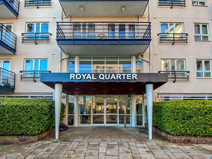 2 Bedroom Flat For Sale In Dartmouth House, KT2