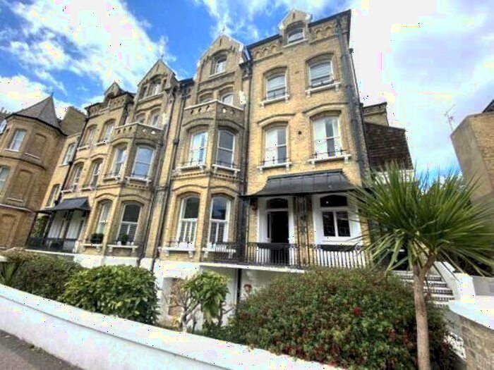 2 Bedroom Flat To Rent In Fourth Avenue, Hove, BN3