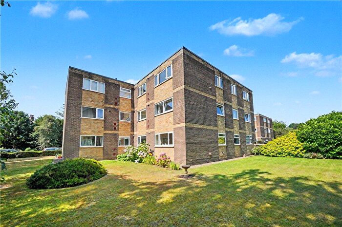 3 Bedroom Apartment For Sale In Crescent Parade, Ripon, North Yorkshire, HG4
