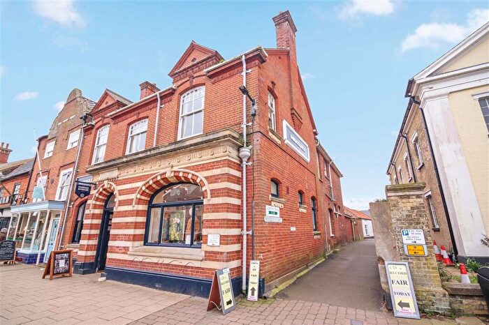 4 Bedroom Flat For Sale In High Street, Southwold, IP18