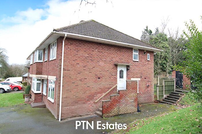 2 Bedroom Flat For Sale In Douglas Road, Dudley, DY2