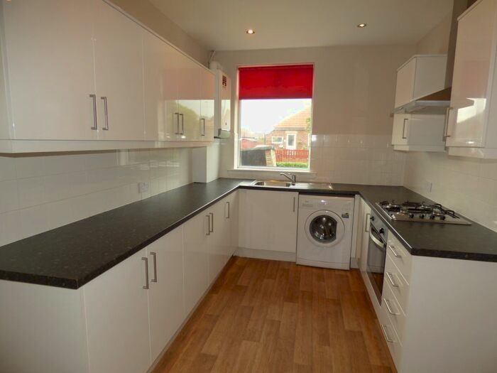 2 Bedroom Flat To Rent In St. Albans Crescent, Newcastle Upon Tyne NE6