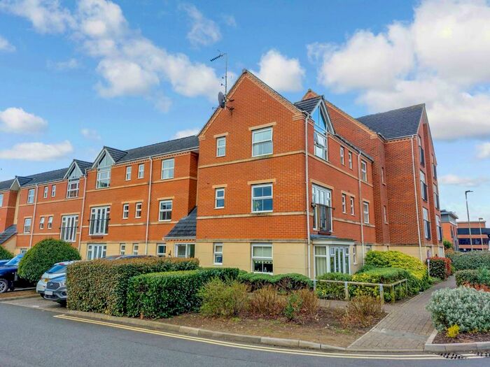 2 Bedroom Apartment To Rent In Alma Road, Banbury, Oxfordshire, OX16