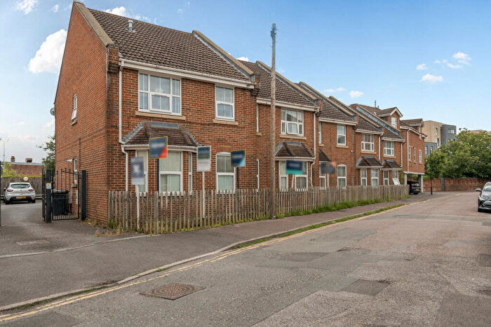 2 Bedroom Apartment For Sale In Northcote Road, Bournemouth, BH1