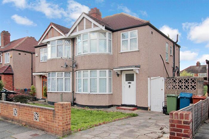3 Bedroom House For Sale In Harrow, HA1