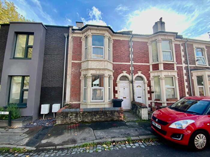 3 Bedroom Terraced House To Rent In Glendare Street, Barton Hill, Bristol, BS5