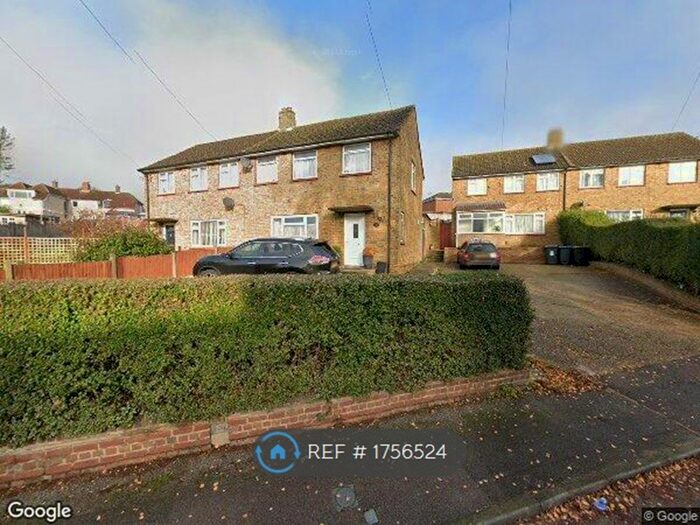 4 Bedroom Semi-Detached House To Rent In Warwick Road, Canterbury, CT1