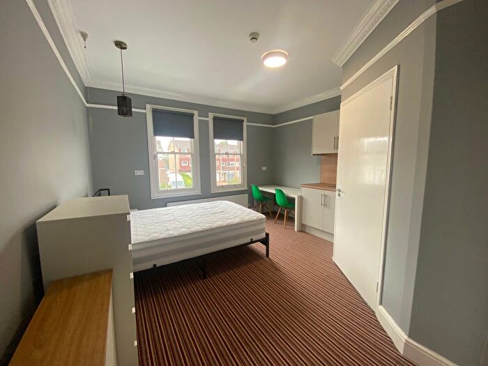 1 Bedroom Studio To Rent In Bushey Grove Road, Bushey, WD23