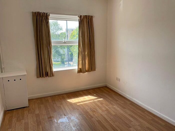 1 Bedroom Flat To Rent In High Road, London, N22