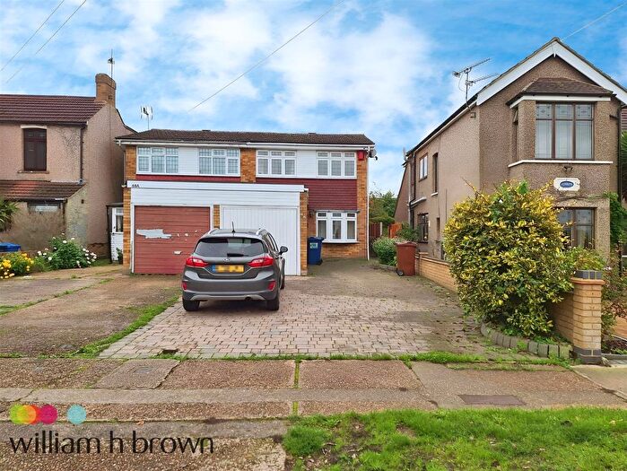 3 Bedroom Semi-Detached House To Rent In Victoria Avenue, Grays, RM16
