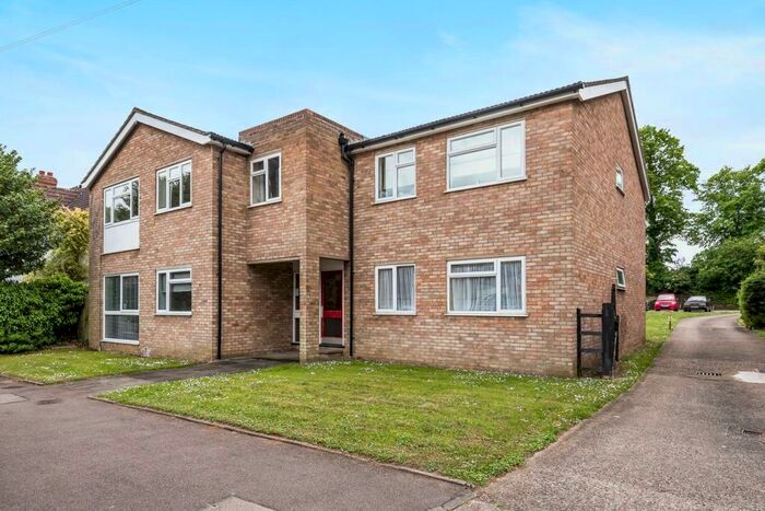 2 Bedroom Apartment To Rent In Lancaster Avenue, Hitchin, SG5