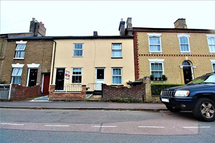 2 Bedroom Terraced House To Rent In The Baulk, Biggleswade, SG18