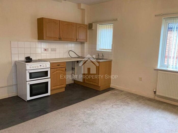 1 Bedroom Town House To Rent In The Pines, Worksop, S80