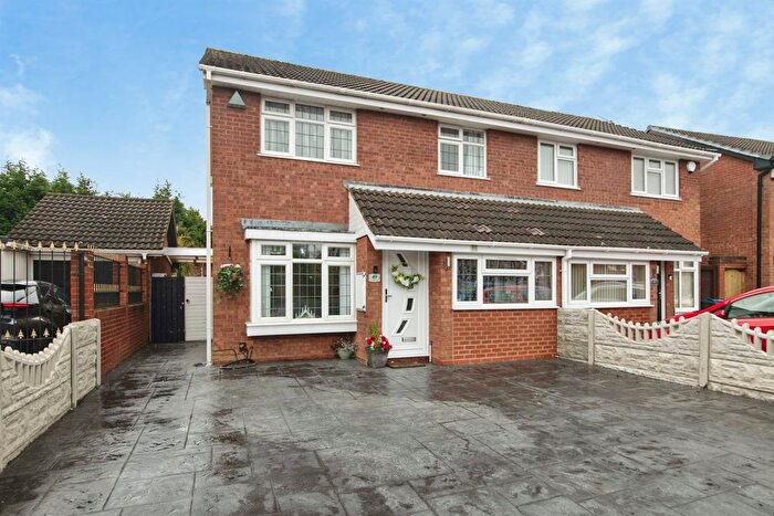 4 Bedroom Semi Detached House For Sale In Wooding Crescent, Tipton, DY4