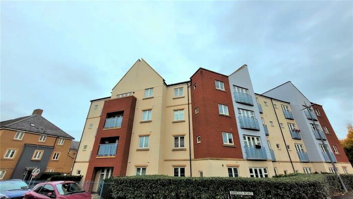 2 Bedroom Apartment To Rent In Arnold Road, Mangotsfield, Bristol, Gloucestershire, BS16