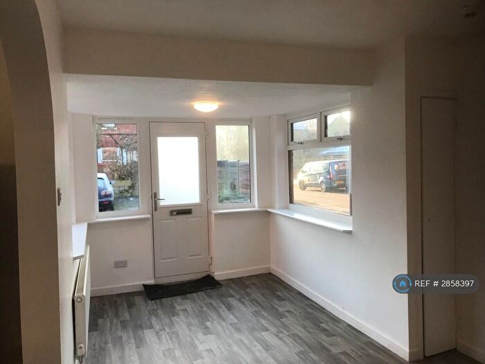 2 Bedroom Flat To Rent In The Old Liberal Club, Hyde, SK14