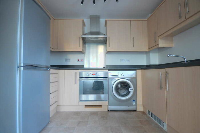 1 Bedroom Apartment To Rent In Wyncliffe Gardens, Pentwyn, CF23