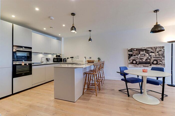 2 Bedroom Apartment To Rent In Sydenham Road, Guildford, GU1
