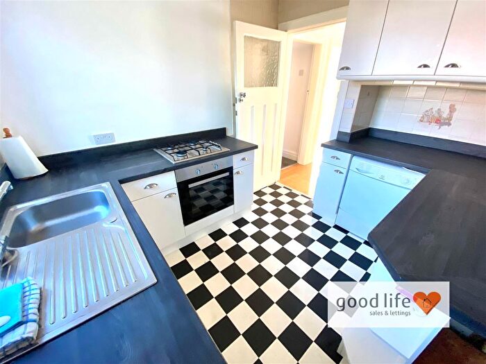 2 Bedroom Semi-Detached Bungalow For Sale In Romney Avenue, Grangetown, Sunderland, SR2