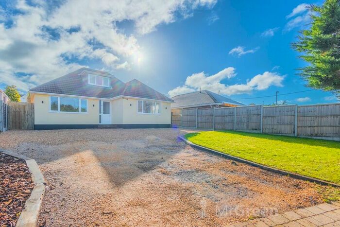 3 Bedroom Detached House To Rent In Hayes Lane, Wimborne, Dorset, BH21