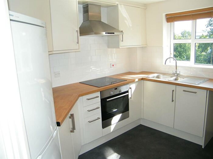 2 Bedroom Apartment To Rent In Kingfisher Court, Preston, PR1