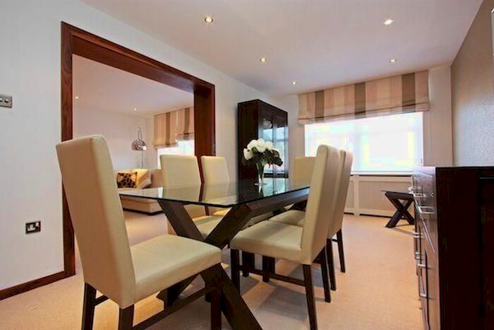 2 Bedroom Flat To Rent In - Ennismore Gardens, Knightsbridge, London, SW7
